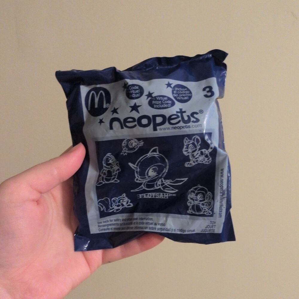 Vintage New Neopets Floatsam Sealed Toy #3 McDonald's 2004 Happy Meal Toy